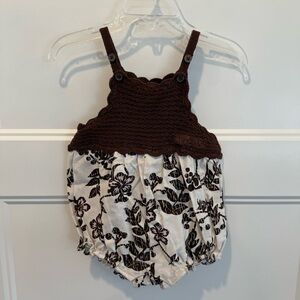 Kenneth Cole 2-piece romper - size 3/6 months